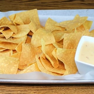 Chips & Queso